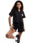 Фото #1 товара The North Face Boxy cropped short sleeve logo shirt in black