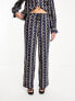 Фото #7 товара Vero Moda Tall satin trouser co-ord in geo print