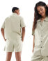 Фото #2 товара Calvin Klein woven sleep shirt and short set in beige grey