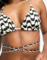 Фото #4 товара & Other Stories 3 piece tie detail triangle bikini top in wave print