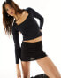 Фото #1 товара Abercrombie & Fitch long sleeve knitted top with sweetheart neckline in black