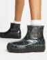 Фото #1 товара UGG – Drizlita – Gummistiefel in Schwarz mit grafischem Monogramm-Muster