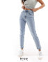 Женские джинсы Stradivarius Petite Schmale Mom-Jeans mit Stretchanteil in verwaschenem Blau BLAU, 36 - фото #1