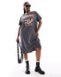 Фото #1 товара Noisy May Curve midi t-shirt dress with wild print in grey