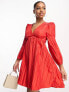 Фото #1 товара Urban Revivo long sleeve v neck crinkle mini dress in red