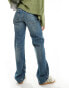 Фото #2 товара Pull&Bear mid rise straight leg jean in dirty wash blue