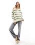 Фото #2 товара Pull&Bear chenille knitted jumper in white and khaki stripe