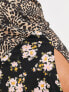 ASOS DESIGN Curve – Mittellanges Freizeit-Wickelkleid in Knitteroptik mit Leoparden- und Blümchenmuster