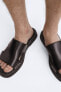 Sandals with topstitching