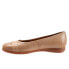 Фото #4 товара Trotters Danni T2155-234 Womens Beige Wide Leather Ballet Flats Shoes 12