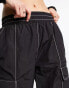 Фото #6 товара Bershka multipocket contrast stitching cargo trousers in black