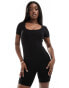 Фото #2 товара In The Style sculpt and control short sleeve scoop neck unitard in black