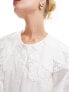 Фото #5 товара Urban Revivo lace insert collar detail mini smock dress in white