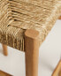 Фото #9 товара Барный стул ZARAHOME с основанием из ясеня и сплетенной основой и спинкой из морской травы.