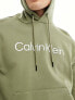 Calvin Klein hero logo comfort hoodie in green Delta-Grün, XS - фото #5