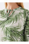 Фото #4 товара Блузка женская LC WAIKIKI Classic с застежкой на завязке и цветочным узором.