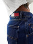 Фото #3 товара Tommy Jeans Daisy low waist baggy jeans in dark wash