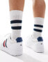 Фото #4 товара Tommy Hilfiger Basket lite trainers in white