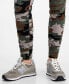 ფოტო #7 პროდუქტის Juniors' Vintage Camo High-Rise Skinny Jeans