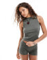 Фото #1 товара COLLUSION textured slash neck vest in khaki