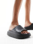 schuh Tatia slides in black