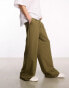 COLLUSION relaxed wide leg tailored trousers in olive Зеленый, W28 - фото #2