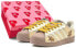 【定制球鞋】 adidas originals Superstar 贝壳头 圣诞主题 姜饼人 波点设计 限定鞋盒 经典 休闲 低帮 板鞋 女款 卡其 / Кроссовки Adidas originals Superstar GW4440