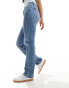 Фото #4 товара Pull&Bear mid rise straight comfort jean in medium blue