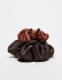 Фото #4 товара & Other Stories hair scrunchie 2-pack in mixed sizes in brown