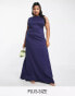 Фото #2 товара TFNC Plus Bridesmaid bow back maxi dress in navy blue