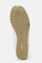 Фото #10 товара Беговые кроссовки с металлическим блеском ZARA