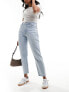 Фото #1 товара Abercrombie & Fitch Curve Love mom fit jeans in light blue wash