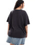 Wrangler plus retro logo girlfriend tee in faded black