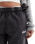 Фото #5 товара ellesse Shabnam shorts in washed black