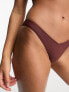Фото #3 товара Miss Selfridge mix and match V shape bikini bottom in chocolate