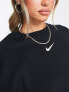 Фото #3 товара Свитшот женский Nike – супер-объемный, черно-белого цвета, с маленьким логотипом Swoosh и коротким кроем