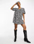 Фото #2 товара New Look puff sleeve tie back mini smock dress in zebra print