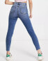 Miss Selfridge – Emily – Knöchellange Jeans mit engem Schnitt & hohem Bund in mittelblauer Waschung