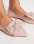 Фото #4 товара ASOS DESIGN – Lake – Spitze Ballerinas in glitzerndem Rosa mit Zierschleife