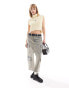 Calvin Klein Jeans woven label sweater vest in cream ВАНИЛЬНЫЙ, S - фото #8