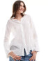 Фото #2 товара Style Cheat shirt in white