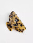 Фото #6 товара Accessorize tortoiseshell stud claw clip in brown