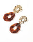 Фото #2 товара DesignB London faux stone statement drop earrings in gold