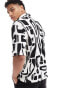 Фото #4 товара Bershka abstract graphic print shirt in black and white