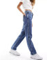 Фото #4 товара Wrangler mom straight fit jeans in mid blue