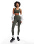 Nike Training Swoosh Dri-Fit medium support sports bra in khaki Зеленый, S - фото #3