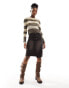 Фото #3 товара COLLUSION fitted v-neck knitted jumper in stone stripe