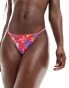 Reclaimed Vintage triangle bikini bottom in bright blurred floral print Разноцветный, 36 - фото #4