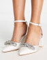 Фото #2 товара Be Mine Bridal Wide Fit Saffron bow block heel shoes in ivory satin