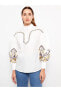 Фото #3 товара Женская блузка LC WAIKIKI с вышивкой на воротнике